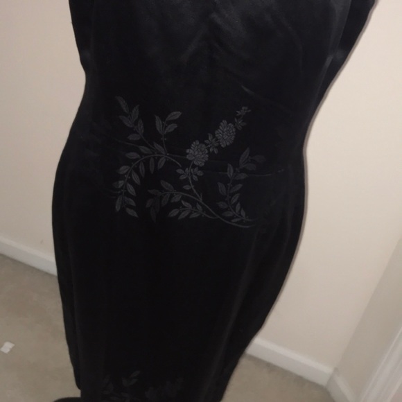 Emanuel Silk Dress - Picture 4 of 4